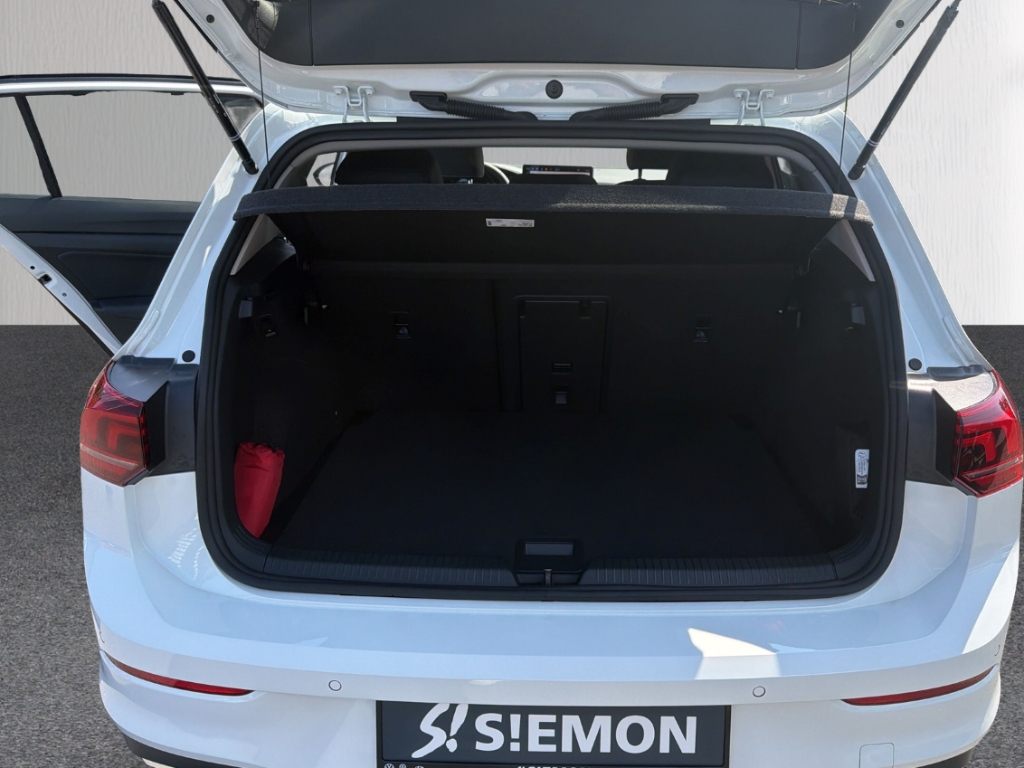 Fahrzeugabbildung Volkswagen Golf VIII Energy TSI AHK-el. klappb. Navi Digitales Cockpit B & O LED ACC Apple CarPlay