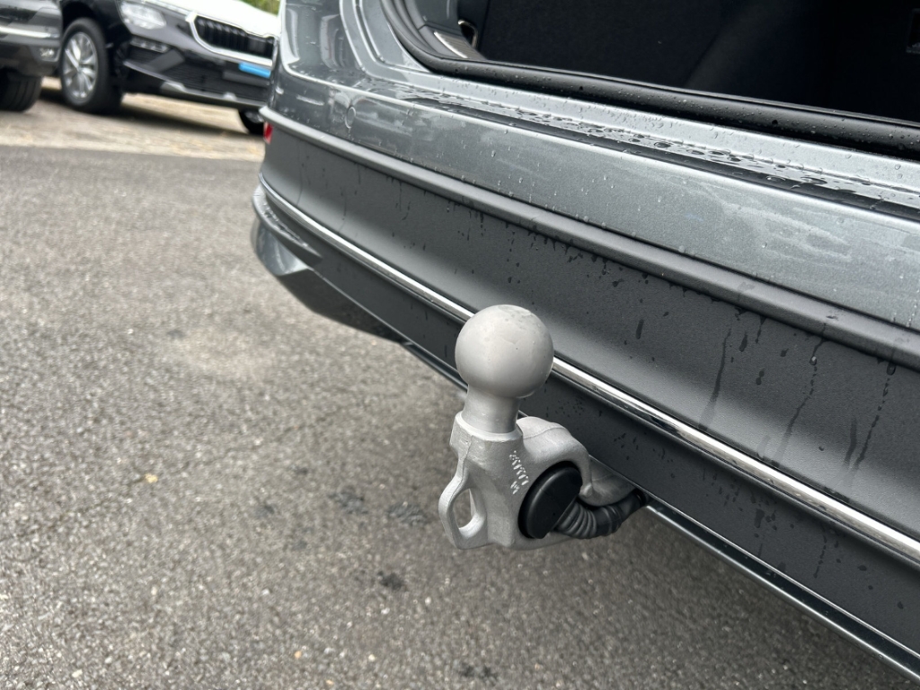 Fahrzeugabbildung Volkswagen Passat Variant 2.0 TDI DSG Business AHK NAVI