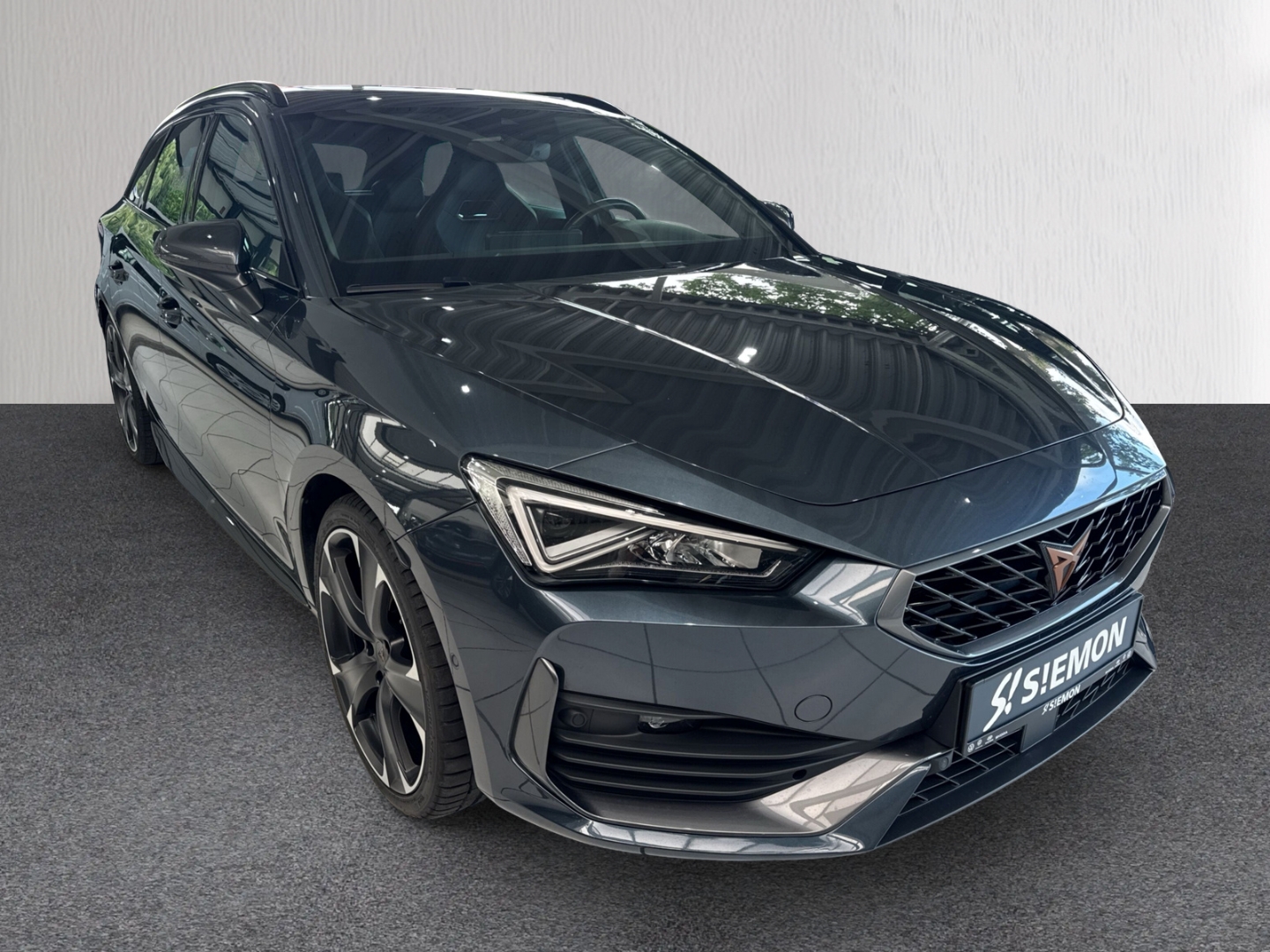 Fahrzeugabbildung CUPRA Leon Sportstourer VZ PANO NAV ACC KLIM LED KESSY