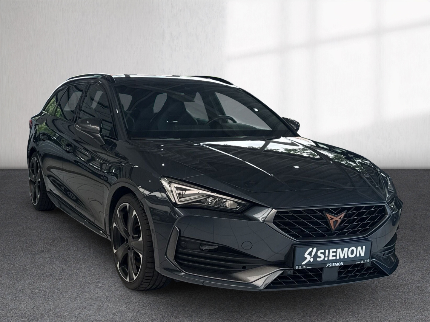 Fahrzeugabbildung CUPRA Leon Sportstourer VZ PANO NAV ACC KLIM LED KESSY