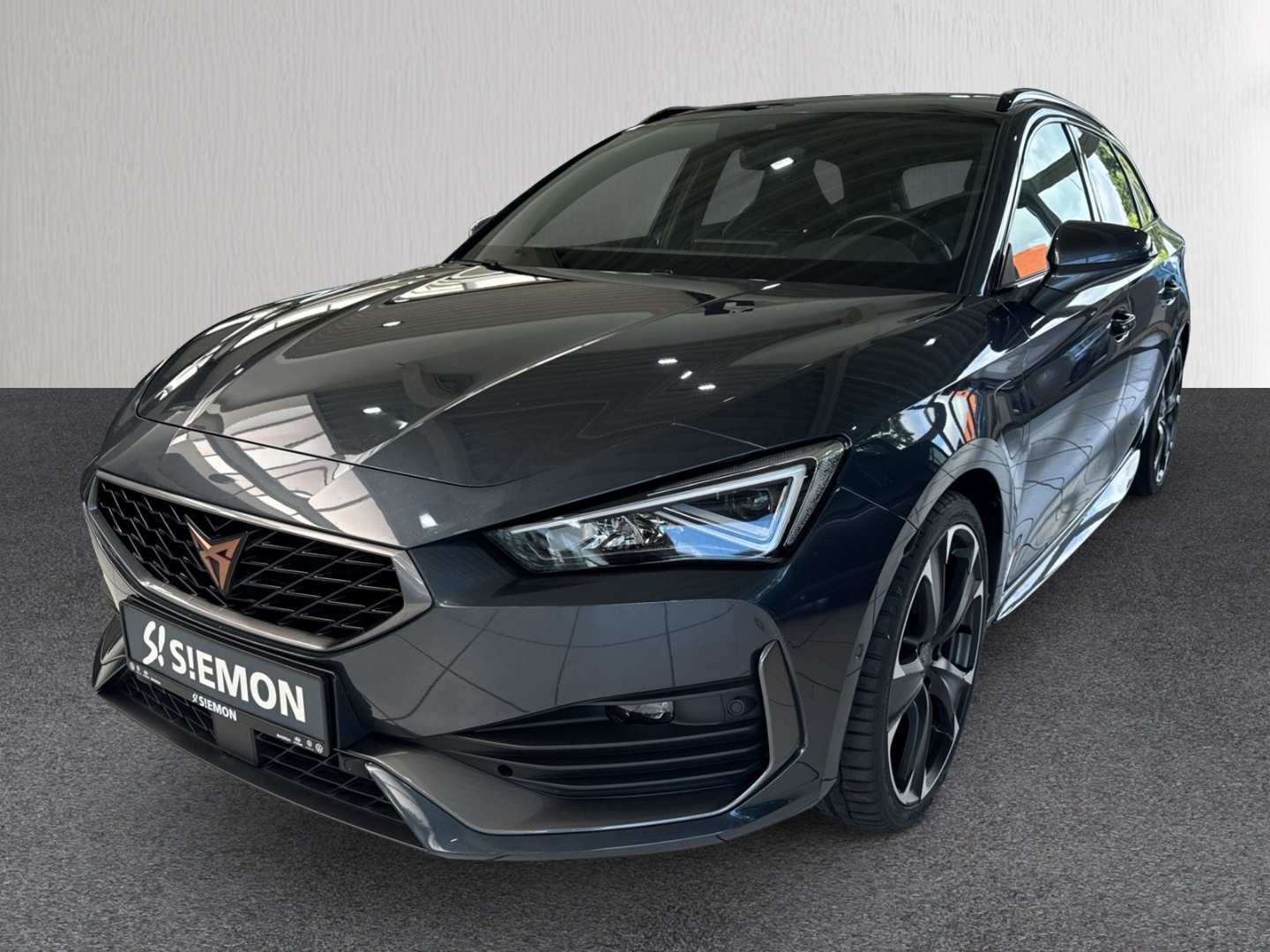 Fahrzeugabbildung CUPRA Leon Sportstourer VZ PANO NAV ACC KLIM LED KESSY