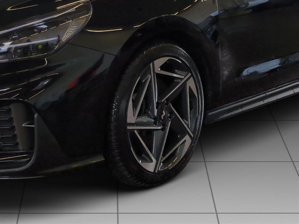 Fahrzeugabbildung Hyundai i30 FL Kombi 1.5 T-GDI 48V DCT N-Line Sitz-Paket MY25 Sportpaket Navi Digitales Cockpit