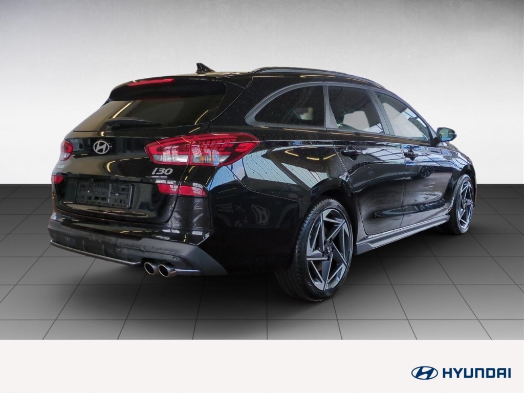 Fahrzeugabbildung Hyundai i30 FL Kombi 1.5 T-GDI 48V DCT N-Line Sitz-Paket MY25 Sportpaket Navi Digitales Cockpit