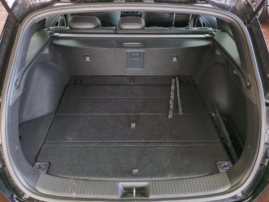 Fahrzeugabbildung Hyundai i30 FL Kombi 1.5 T-GDI 48V DCT N-Line Sitz-Paket MY25 Sportpaket Navi Digitales Cockpit