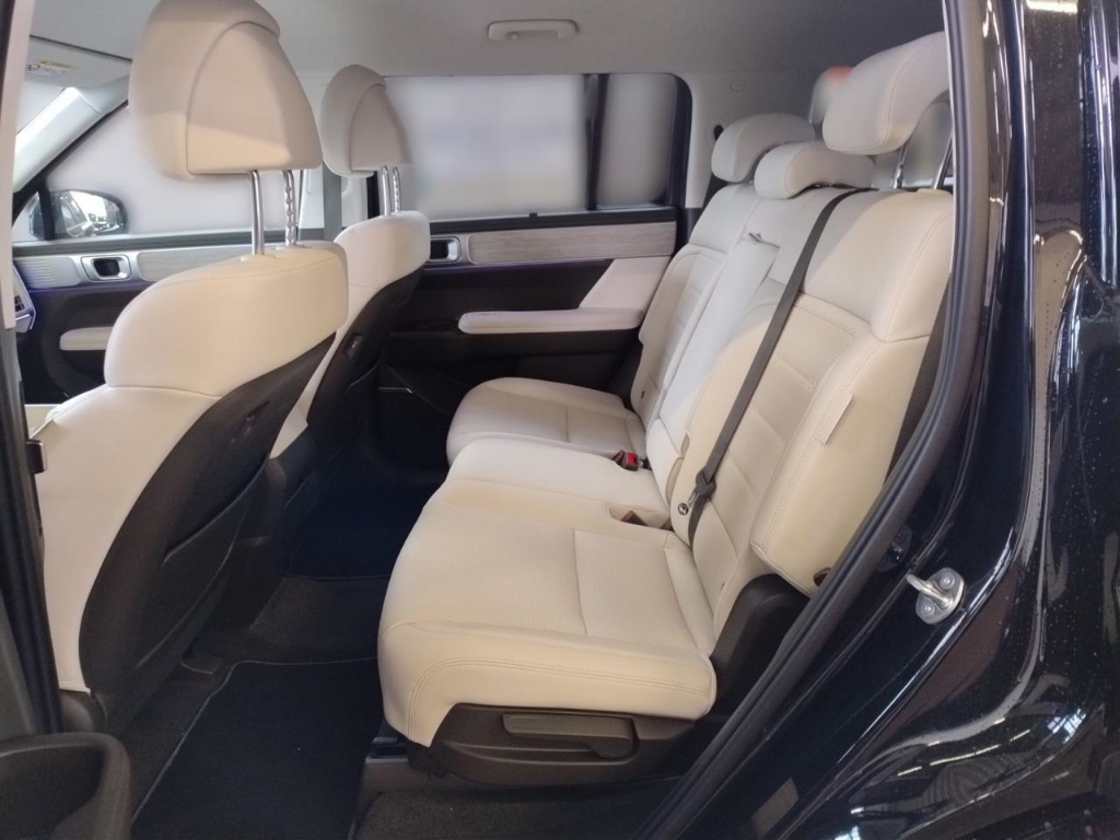 Fahrzeugabbildung Hyundai SANTA FE PHEV MY25 1.6 AT 4WD Signature Tech Dig-Key 5-Sitz Navi Leder Digitales Cockpit