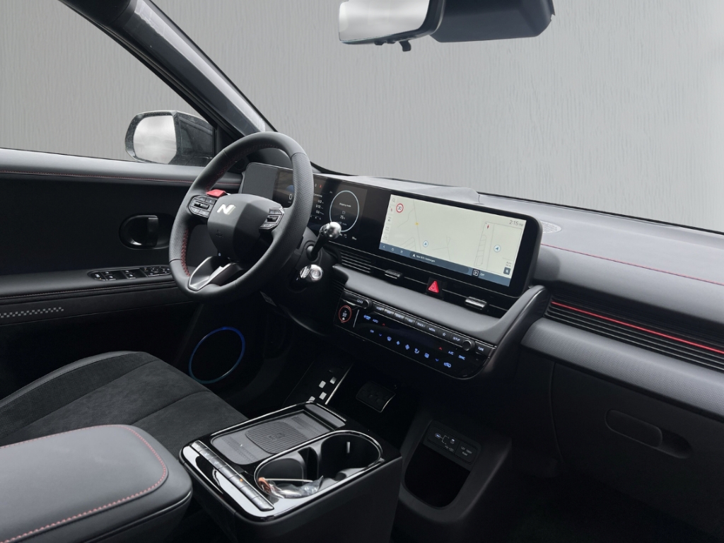 Fahrzeugabbildung Hyundai IONIQ 5 FL MY26 84kWh 4WD N-Line X Sitz-P Matrix Navi Digitales Cockpit LED ACC
