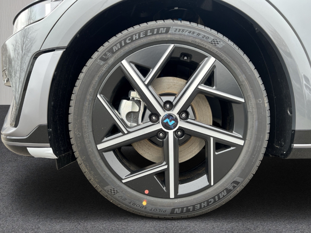Fahrzeugabbildung Hyundai IONIQ 5 FL MY26 84kWh 4WD N-Line X Sitz-P Matrix Navi Digitales Cockpit LED ACC