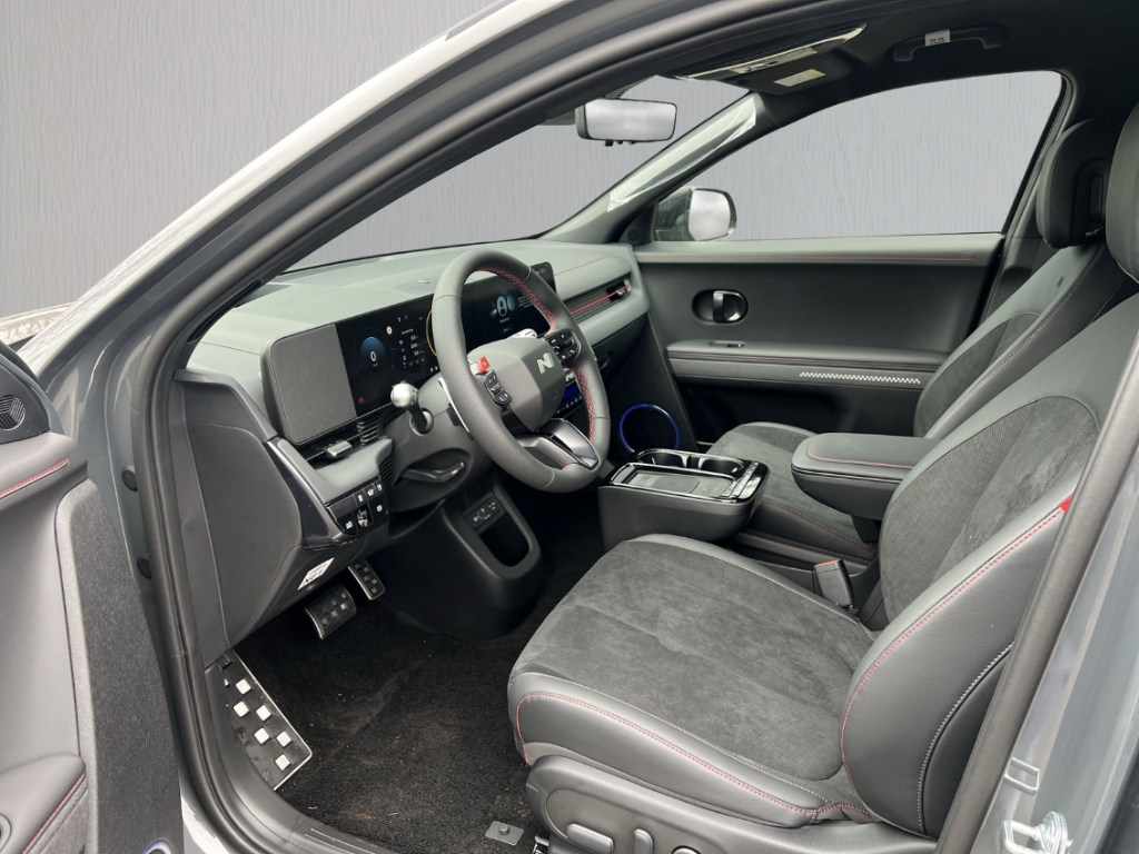Fahrzeugabbildung Hyundai IONIQ 5 FL MY26 84kWh 4WD N-Line X Sitz-P Matrix Navi Digitales Cockpit LED ACC