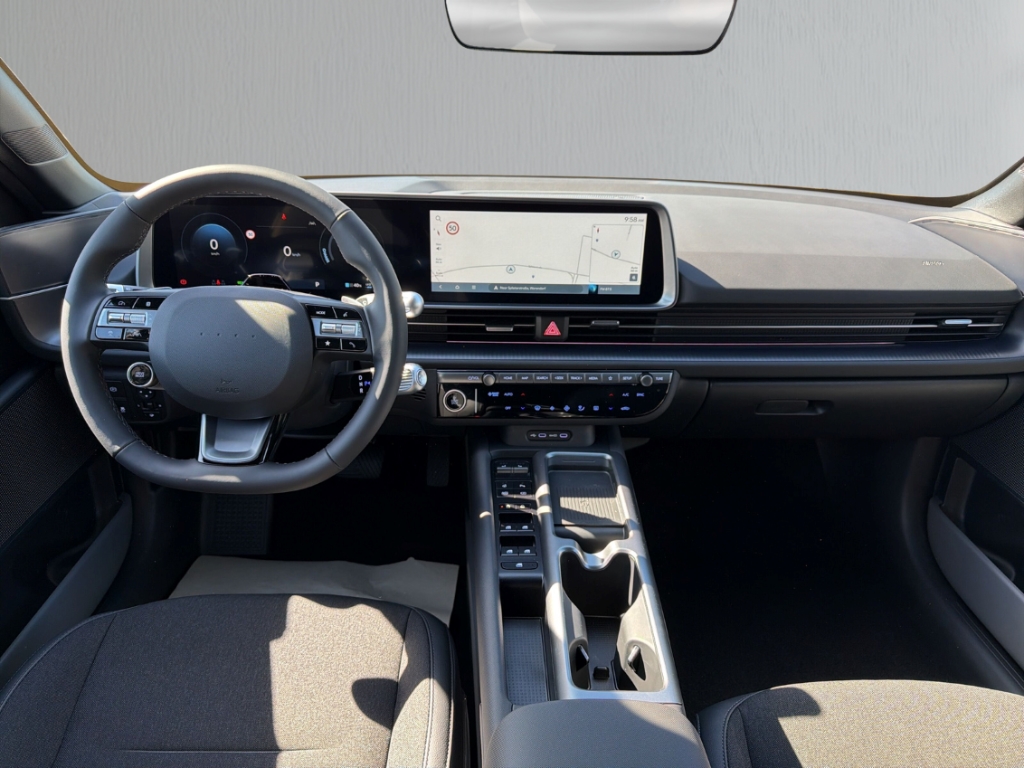 Fahrzeugabbildung Hyundai IONIQ 6 EV FL MY26 84kWh 2WD CENTRIQ Matrix LED Blendfreies Fernl. Kurvenlicht ACC