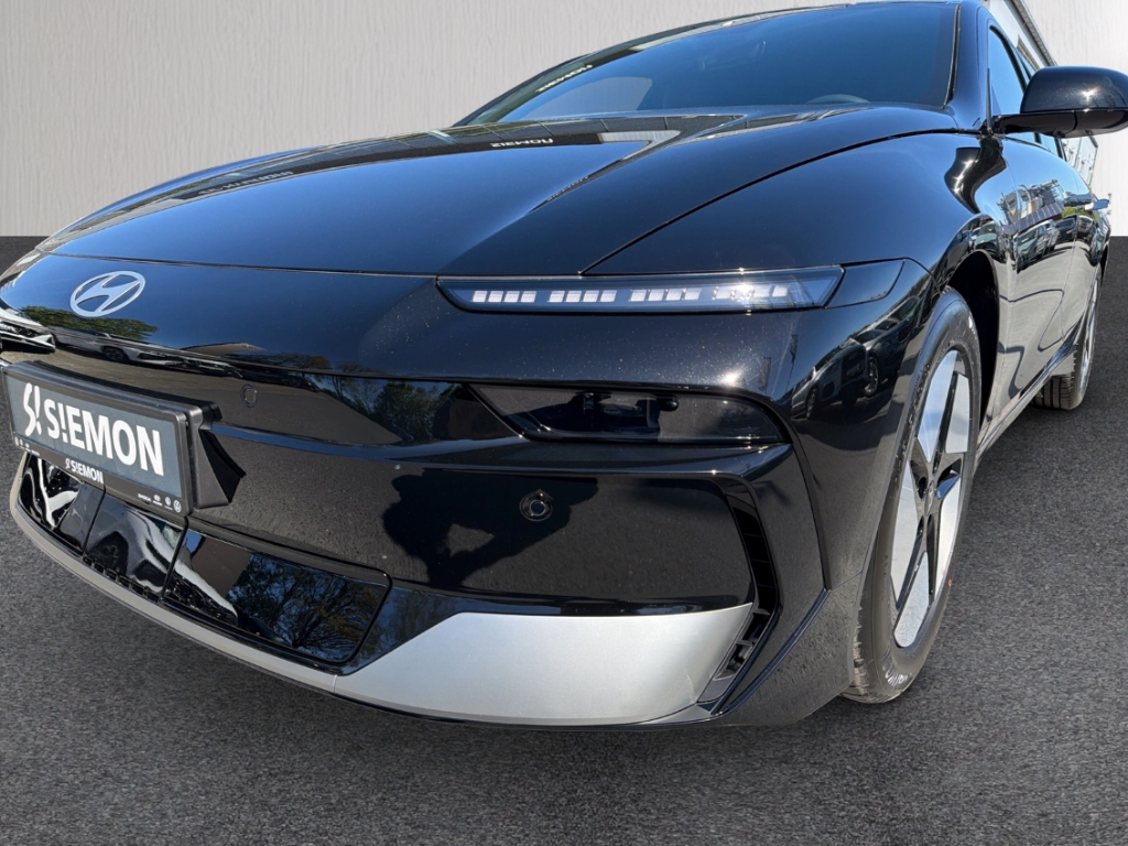 Fahrzeugabbildung Hyundai IONIQ 6 EV FL MY26 84kWh 2WD CENTRIQ Matrix LED Blendfreies Fernl. Kurvenlicht ACC