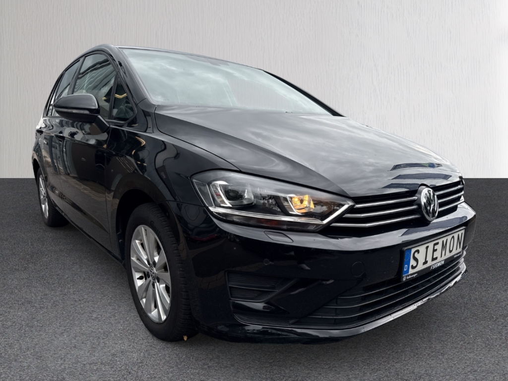 Fahrzeugabbildung Volkswagen Golf Sportsvan VII Comfortline 1.4 Climatronic ACC PDC Navi Kamera