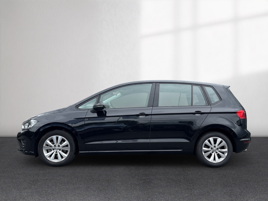 Fahrzeugabbildung Volkswagen Golf Sportsvan VII Comfortline 1.4 Climatronic ACC PDC Navi Kamera