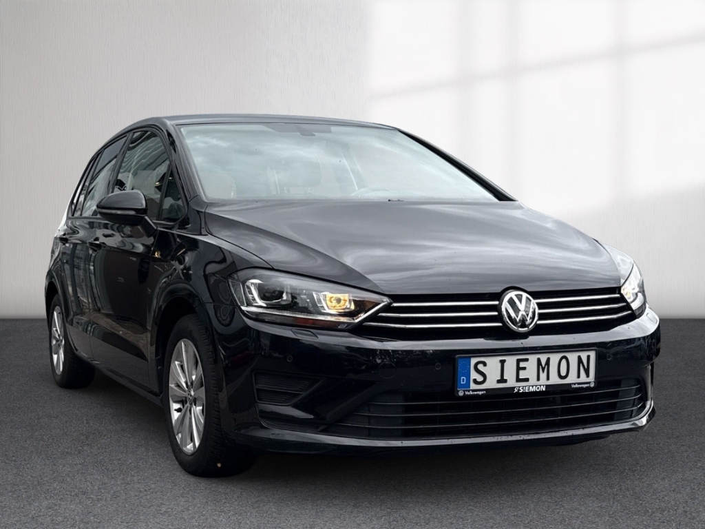 Fahrzeugabbildung Volkswagen Golf Sportsvan VII Comfortline 1.4 Climatronic ACC PDC Navi Kamera