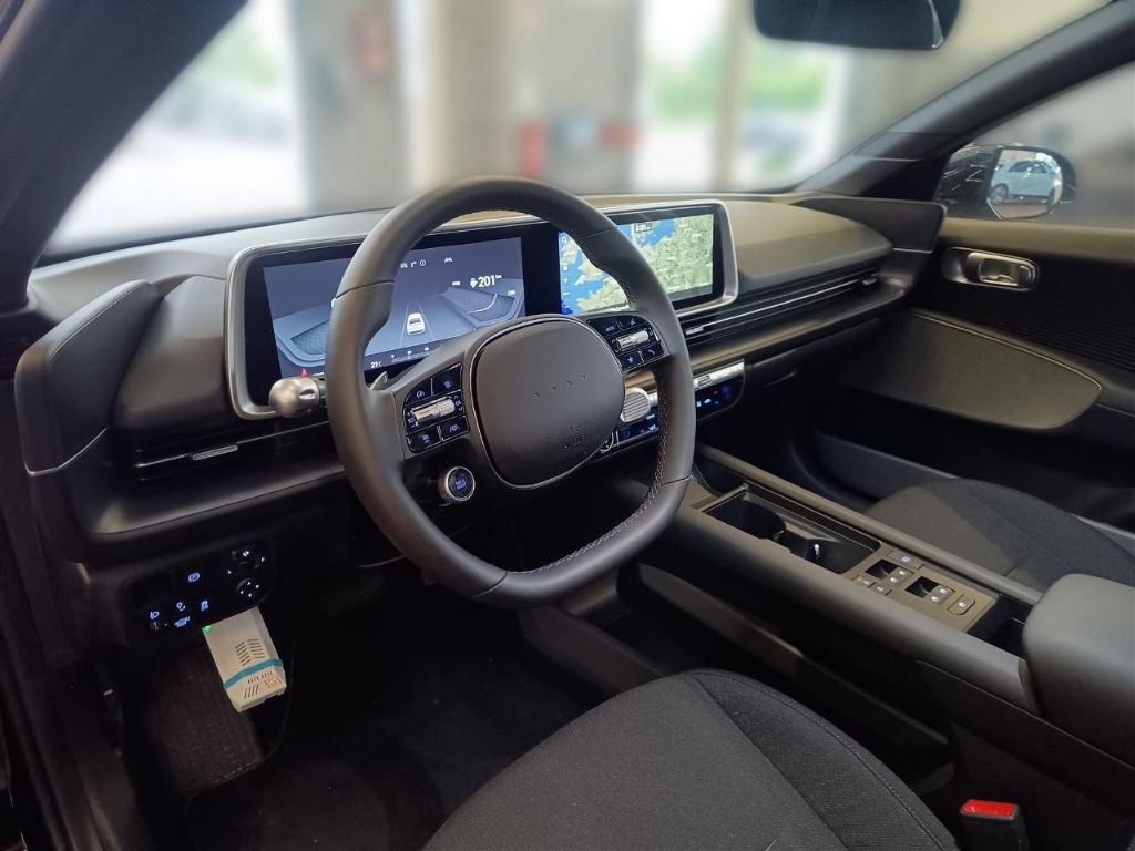 Fahrzeugabbildung Hyundai IONIQ 6 77,4kWh 2WD MY25 DYNAMIQ Navi Digitales Cockpit LED ACC El. Heckklappe Apple CarPlay