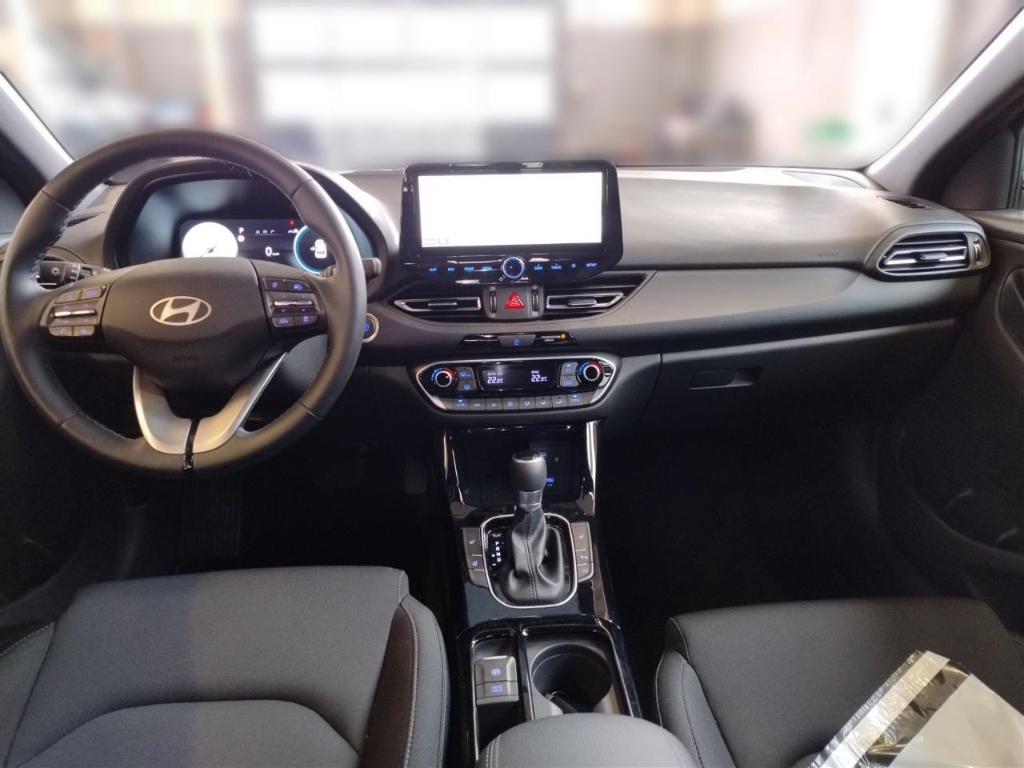 Fahrzeugabbildung Hyundai i30 FL Kombi 1.0 T-GDI DCT Advantage Plus-P MY25 Navi Digitales Cockpit LED ACC Apple CarPlay