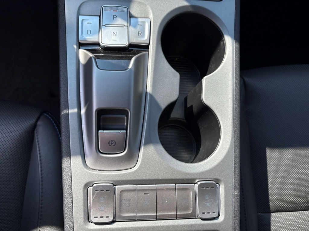 Fahrzeugabbildung Hyundai KONA Elektro Prime 64kWh LED ACC HuD e.Sitze RKam CarPlay SHZ LHZ
