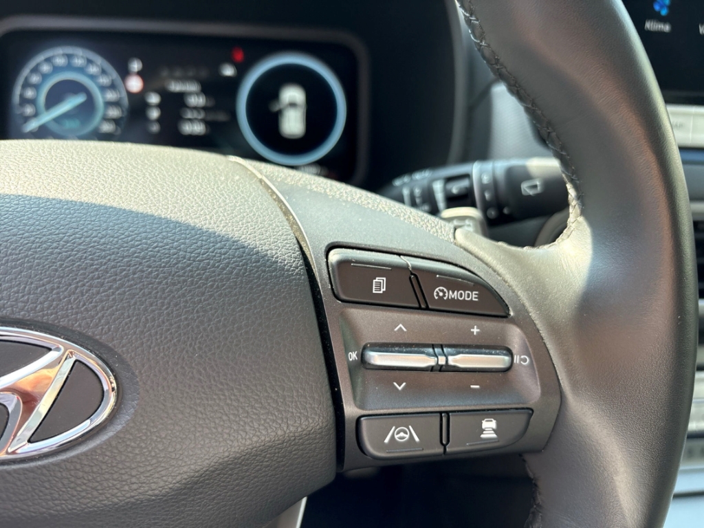 Fahrzeugabbildung Hyundai KONA Elektro Prime 64kWh LED ACC HuD e.Sitze RKam CarPlay SHZ LHZ