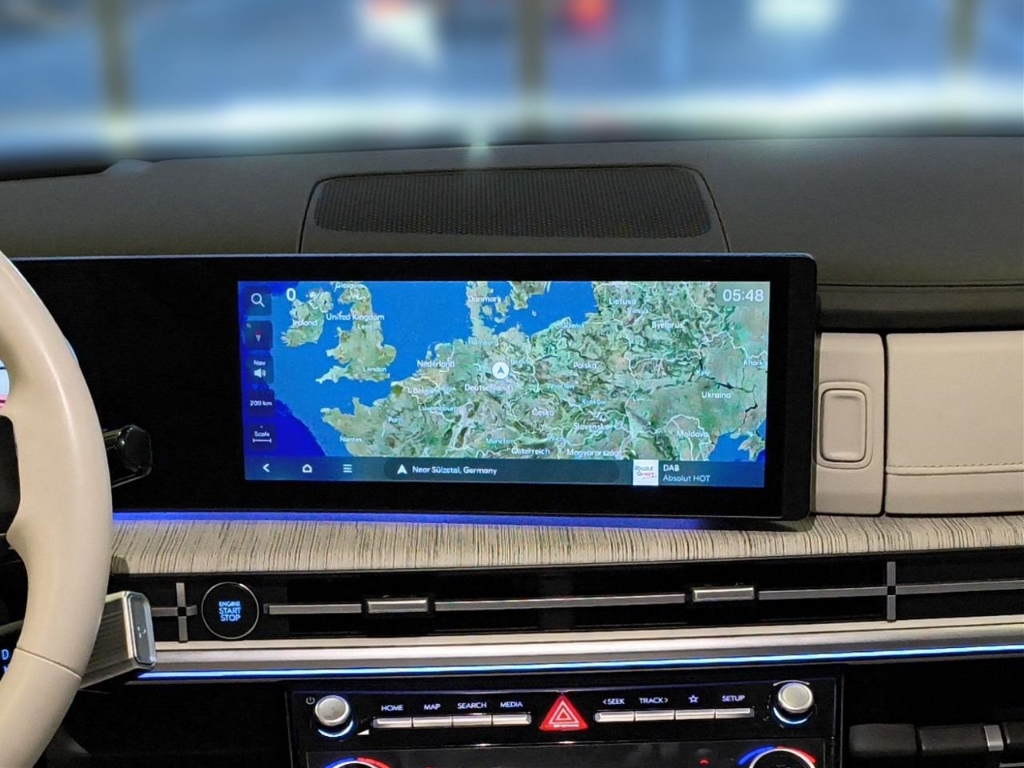 Fahrzeugabbildung Hyundai SANTA FE PHEV MY25 1.6 AT 4WD Signature Komf.P Tech.P 5-Sitz Navi Leder Digi Cockpit