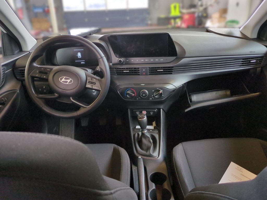 Fahrzeugabbildung Hyundai BAYON FL 1.0 T-GDI MT MY25 Select Navi Apple CarPlay Android Auto Fahrerprofil Musikstreaming