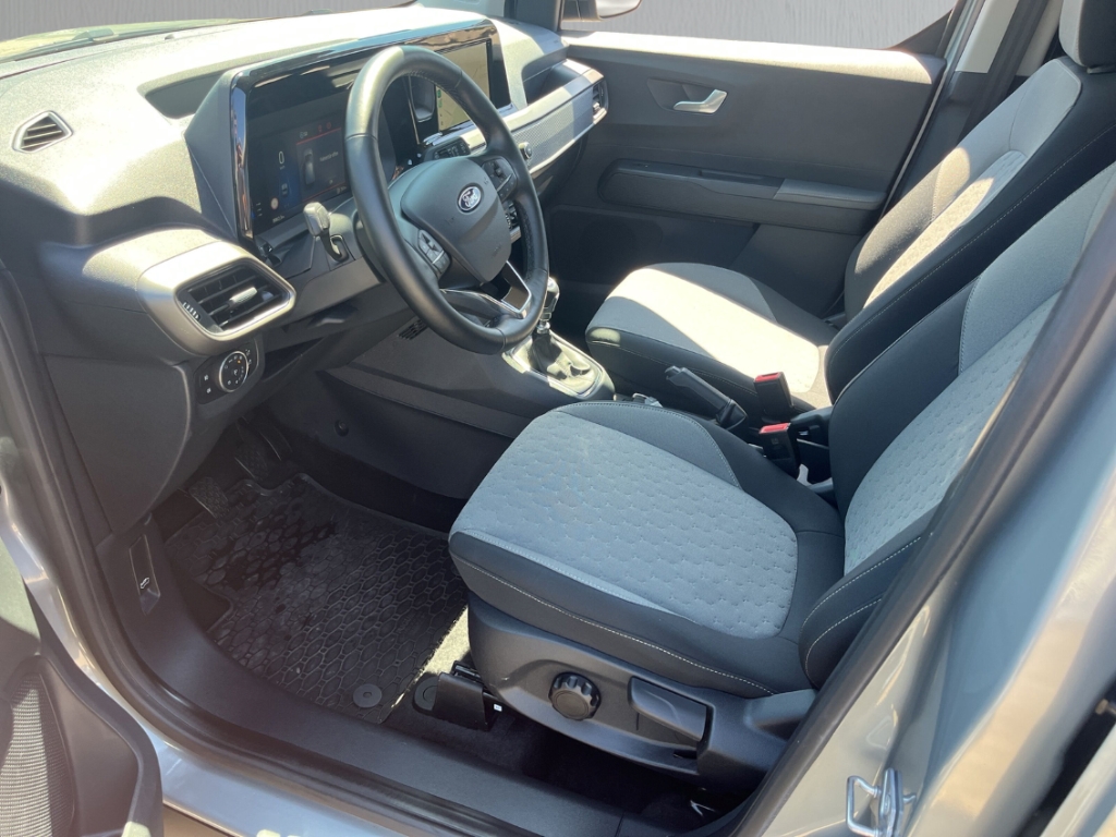 Fahrzeugabbildung Ford Tourneo Courier Titanium AHK AAC LM17 Winterpak. LED TFL