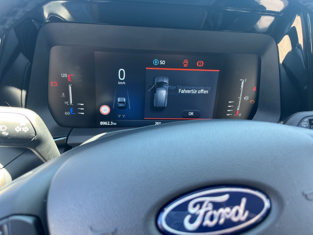 Fahrzeugabbildung Ford Tourneo Courier Titanium AHK AAC LM17 Winterpak. LED TFL
