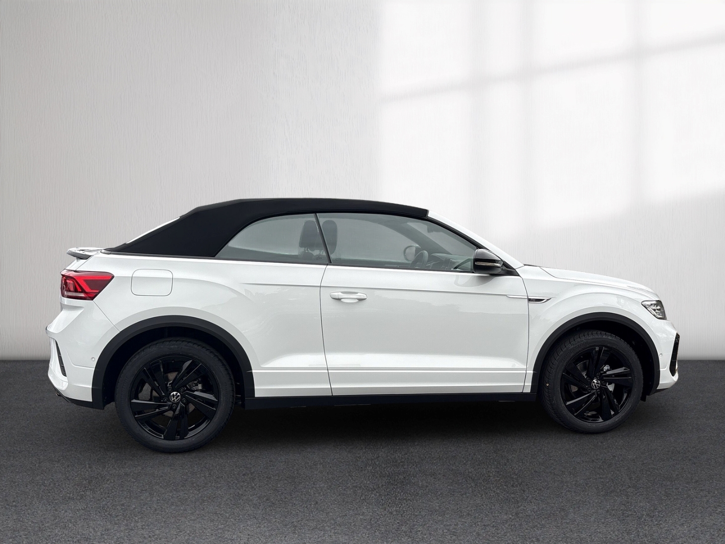 Fahrzeugabbildung Volkswagen T-Roc Cabriolet 1.5 TSI DSG R-Line Kamera ACC Navi