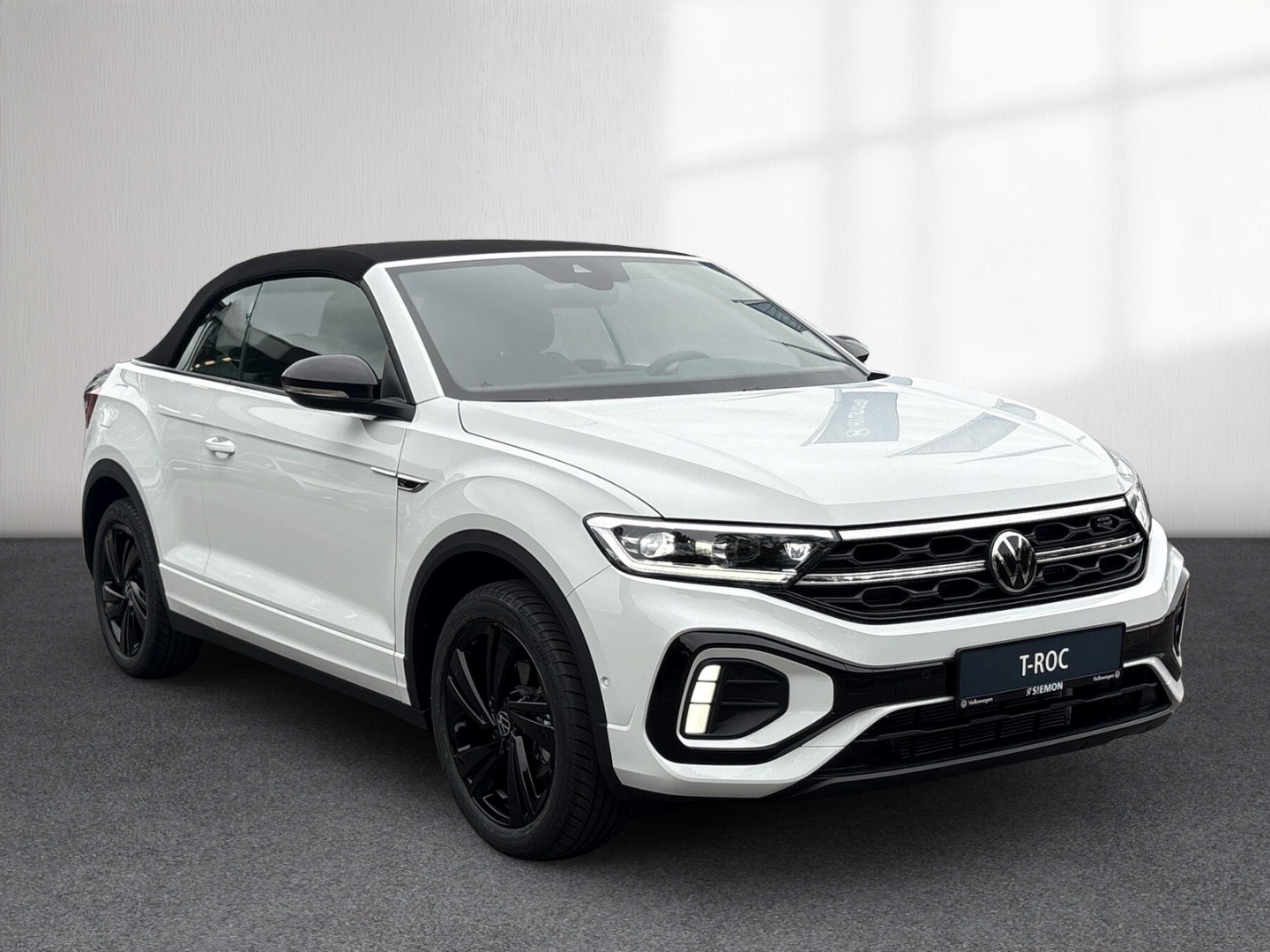Fahrzeugabbildung Volkswagen T-Roc Cabriolet 1.5 TSI DSG R-Line Kamera ACC Navi