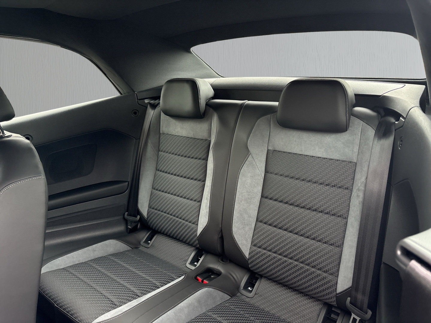 Fahrzeugabbildung Volkswagen T-Roc Cabriolet 1.5 TSI DSG R-Line Kamera ACC Navi