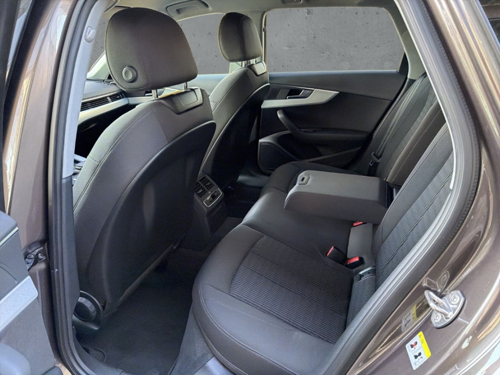 Fahrzeugabbildung Audi A4 Avant 2.0 TFSI design ultra S line DSG NAVI