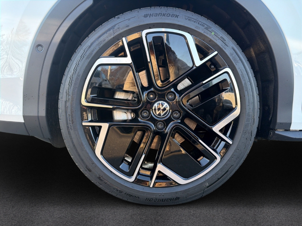 Fahrzeugabbildung Volkswagen T-Roc 1.5 eTSI DSG R-Line IQ.LIGHT Navi AHK el.K