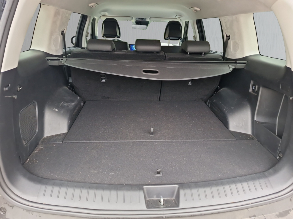 Fahrzeugabbildung Hyundai SANTA FE PHEV MY25 1.6 AT 4WD Signature Komf.P Tech.P AHK 5-Sitz Navi Leder Digi Cockpit