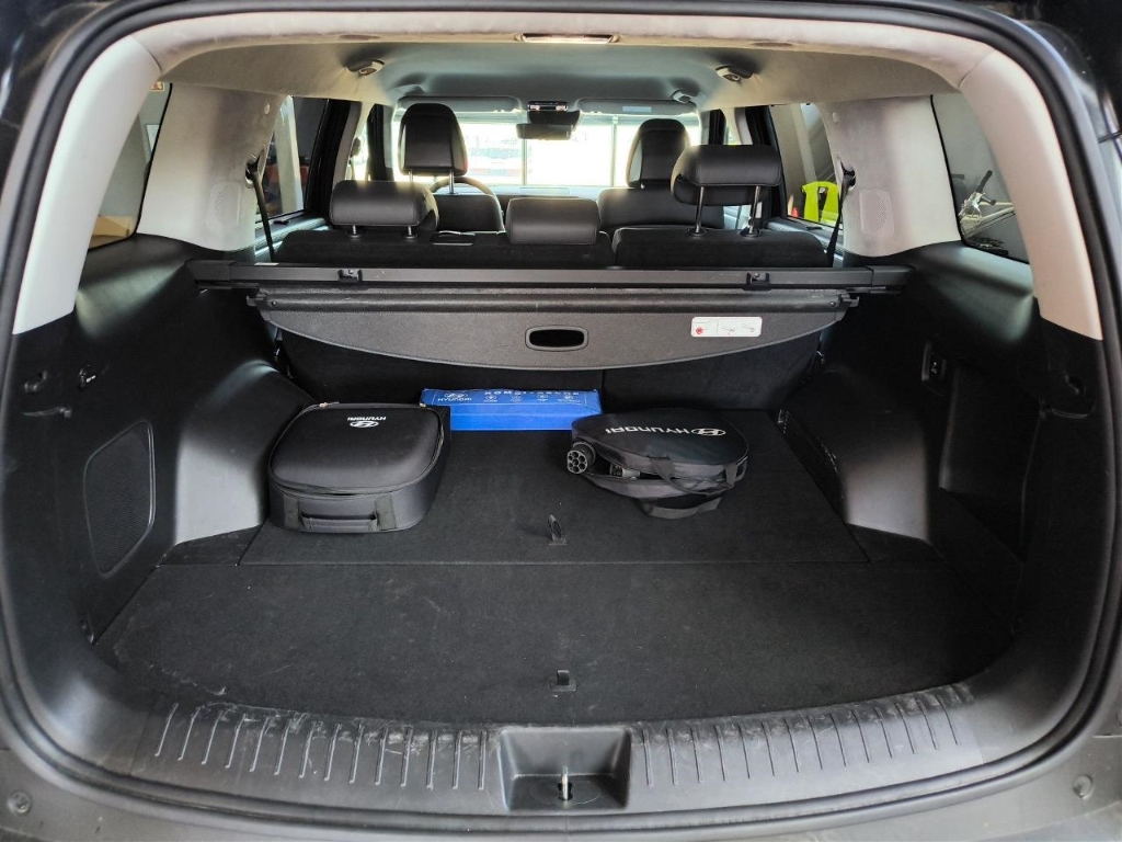 Fahrzeugabbildung Hyundai SANTA FE PHEV MY25 1.6 AT 4WD Signature Komf.P Tech.P 5-Sitz Navi Leder Digi Cockpit