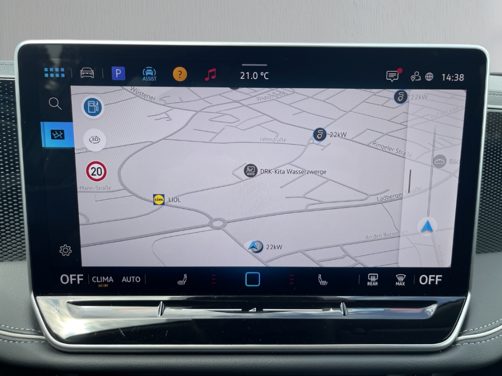 Fahrzeugabbildung Volkswagen Passat Variant 1.5 eTSI Business NAVI ACC LED SHZ GJR