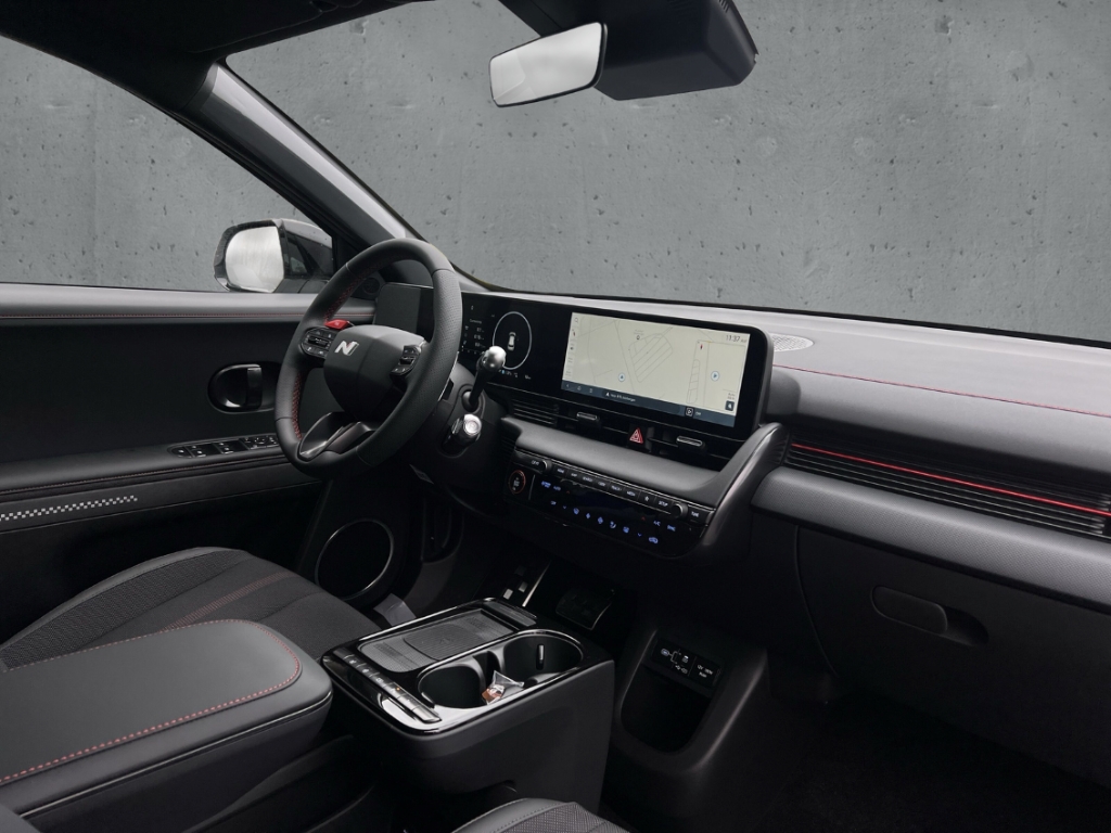 Fahrzeugabbildung Hyundai IONIQ 5 FL MY26 84kWh 2WD N-Line Matrix Navi Digitales Cockpit LED ACC El. Heckklappe