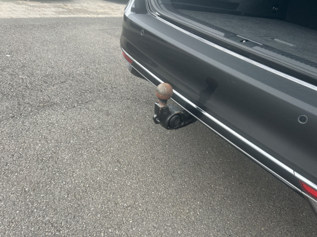 Fahrzeugabbildung Volkswagen Passat Variant R-Line AHK ACC NAV KLIM MASSAGE