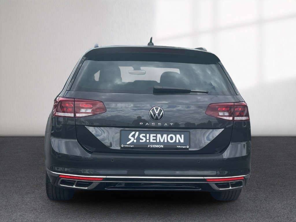 Fahrzeugabbildung Volkswagen Passat Variant R-Line AHK ACC NAV KLIM MASSAGE