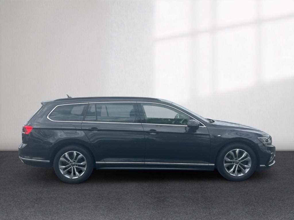 Fahrzeugabbildung Volkswagen Passat Variant R-Line AHK ACC NAV KLIM MASSAGE