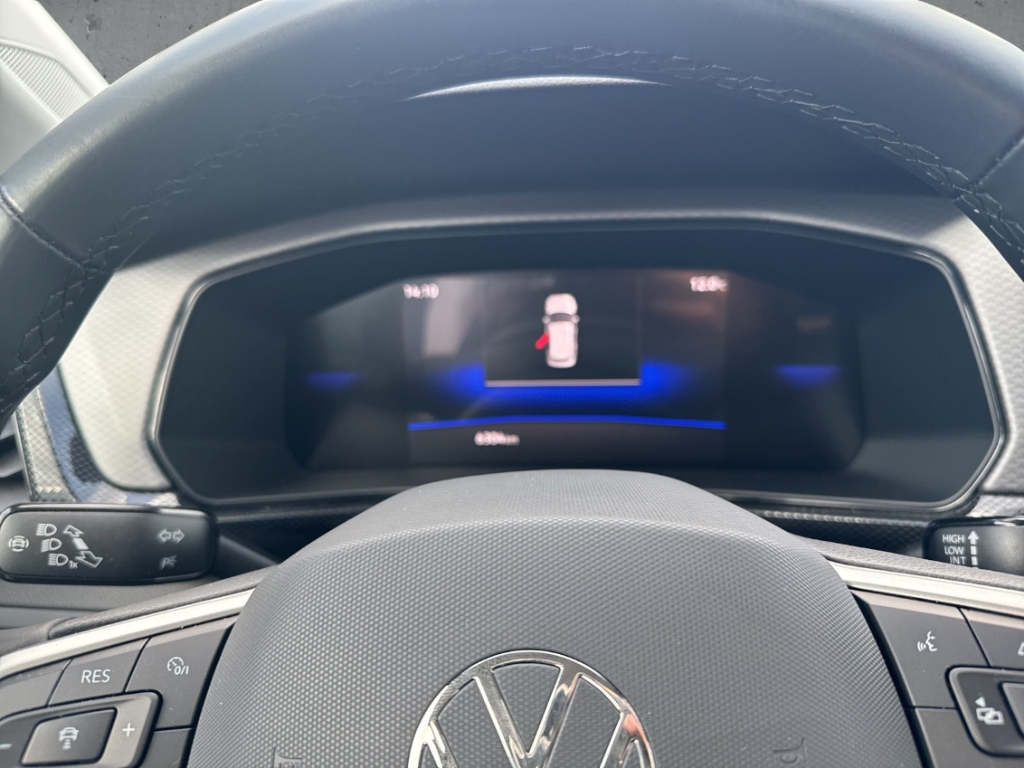 Fahrzeugabbildung Volkswagen T-Cross 1.0 TSI DSG Life LED Navi ACC SHZ PDC