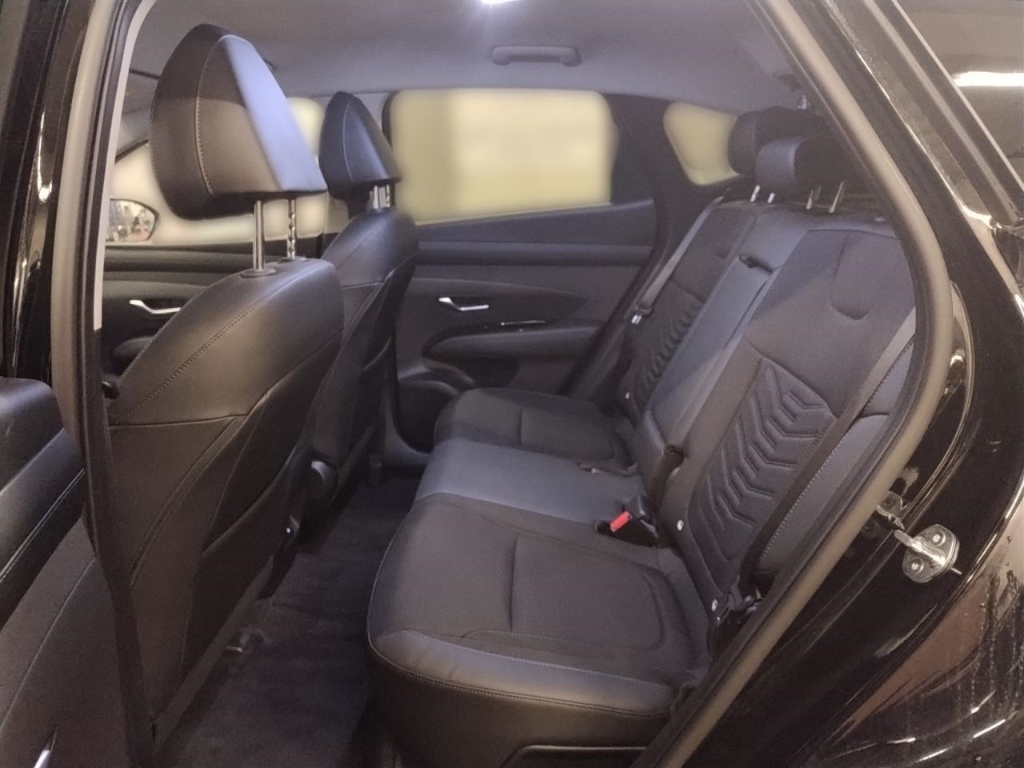 Fahrzeugabbildung Hyundai TUCSON FL PHEV 1.6 AT 4WD MY25 Trend LED-Paket MATRIX Navi Digitales Cockpit LED Blendfreies Fernl.