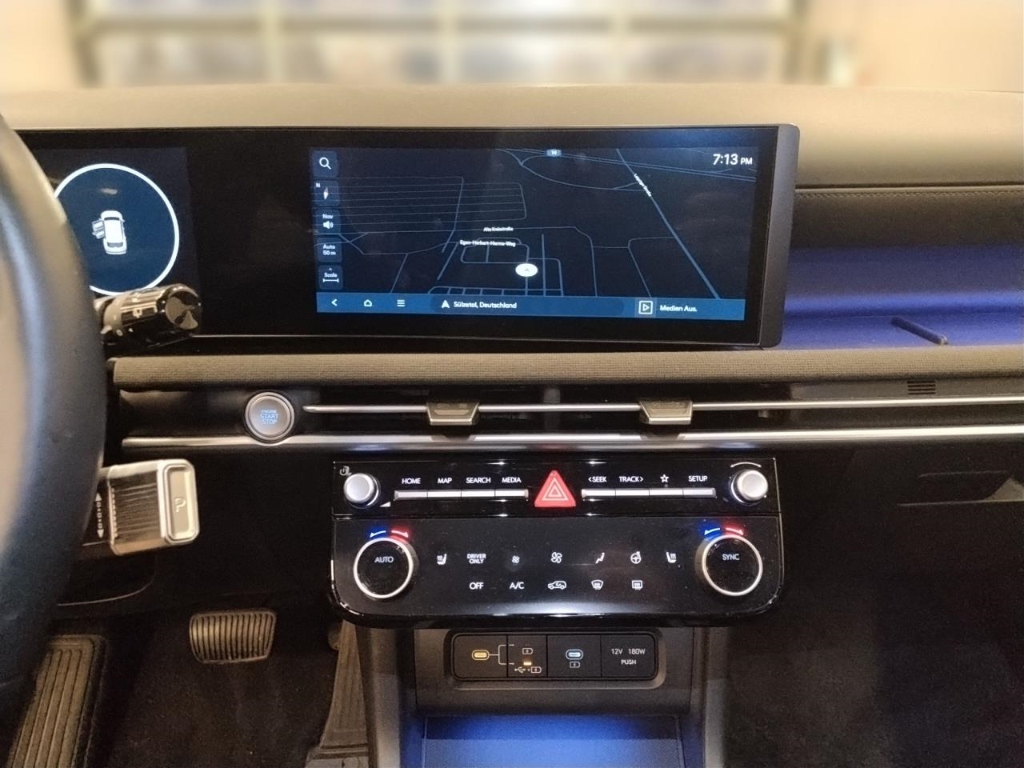 Fahrzeugabbildung Hyundai TUCSON FL PHEV 1.6 AT 4WD MY25 Trend LED-Paket MATRIX Navi Digitales Cockpit LED Blendfreies Fernl.