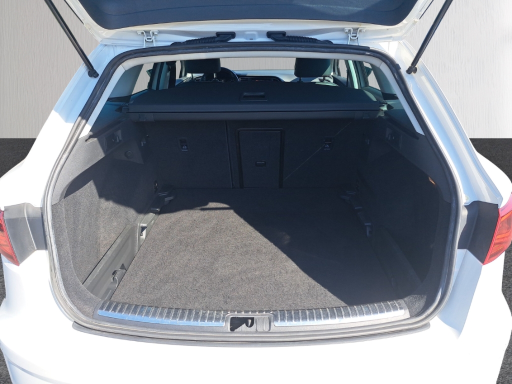 Fahrzeugabbildung SEAT Leon ST 1.4 TSI FR LED Nav Temp SHZ PDC FullLink