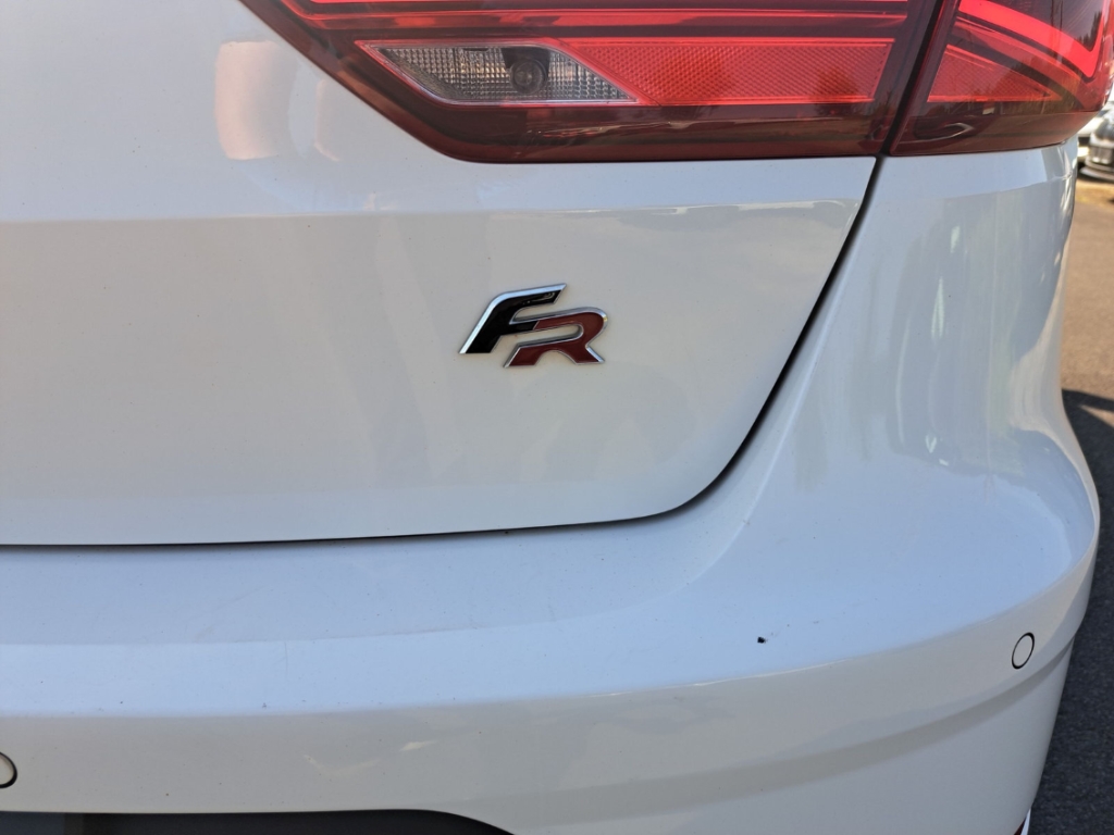 Fahrzeugabbildung SEAT Leon ST 1.4 TSI FR LED Nav Temp SHZ PDC FullLink