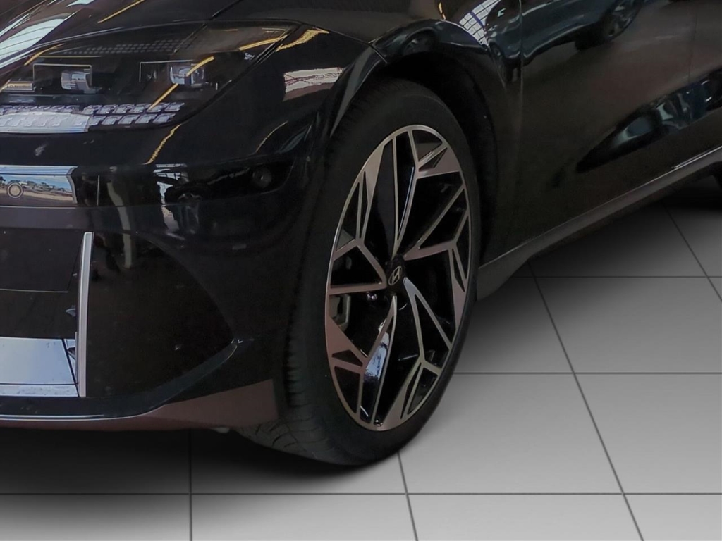 Fahrzeugabbildung Hyundai IONIQ 6 77,4kWh 4WD UNIQ 20LM HUD Navi Digitales Cockpit Memory Sitze Soundsystem