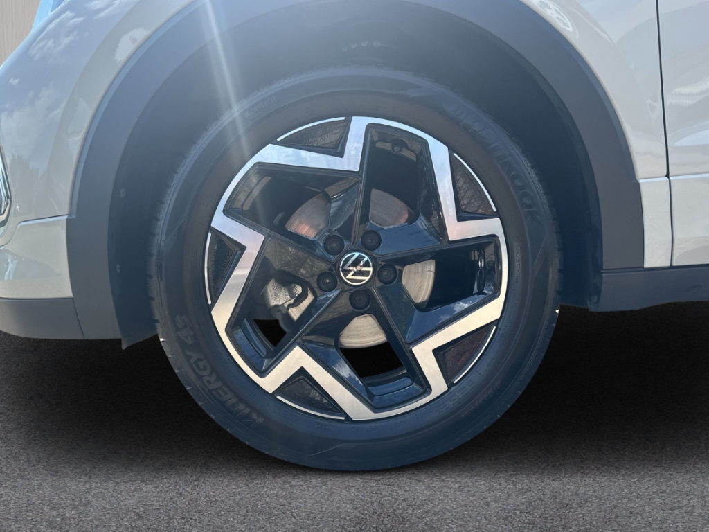 Fahrzeugabbildung Volkswagen T-Cross 1.5TSI DSG R-Line AHK IQ.Light Navi ACC