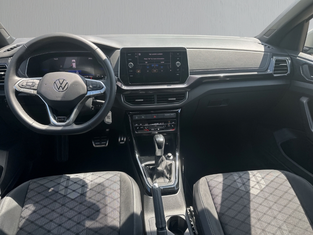 Fahrzeugabbildung Volkswagen T-Cross 1.5TSI DSG R-Line AHK IQ.Light Navi ACC