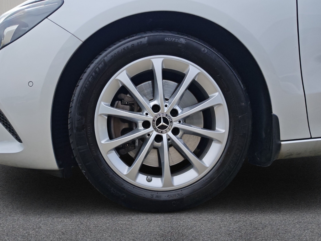 Fahrzeugabbildung Mercedes-Benz B 250 4Matic Autom. SHZ Temp PDCv+h WideScreen