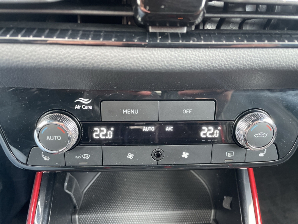 Fahrzeugabbildung SKODA Fabia Monte Carlo 1.5 TSI LED Klima PDC Temp