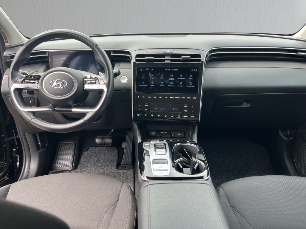 Fahrzeugabbildung Hyundai TUCSON 1.6 T-GDI Trend NAVI SHZ KAM LED Virtco,Tempomat LM