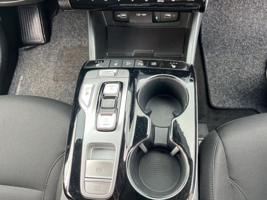 Fahrzeugabbildung Hyundai TUCSON 1.6 T-GDI Trend NAVI SHZ KAM LED Virtco,Tempomat LM