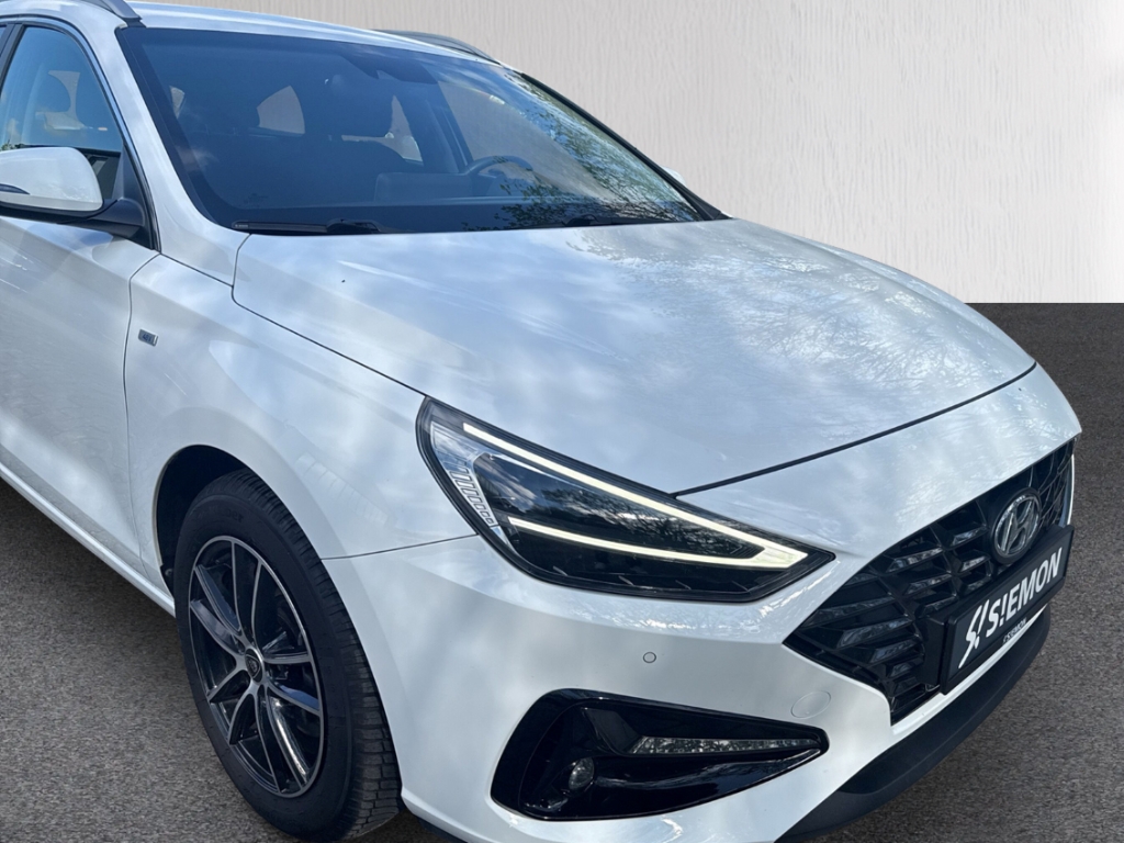 Fahrzeugabbildung Hyundai i30 1.5 T-GDI DCT Trend LED Navi R-Kam SHZ LHZ GRA CarPlay